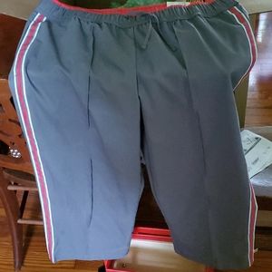 Size L JCP Capris Made for Life NWT